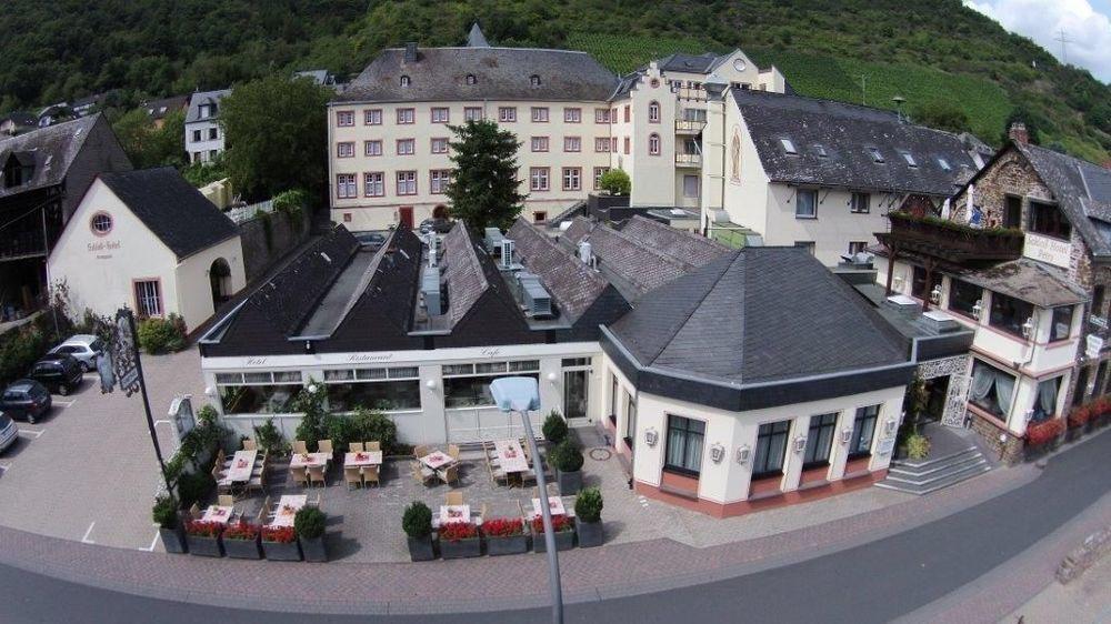 Schloss-Hotel Petry Treis-Karden Exterior photo